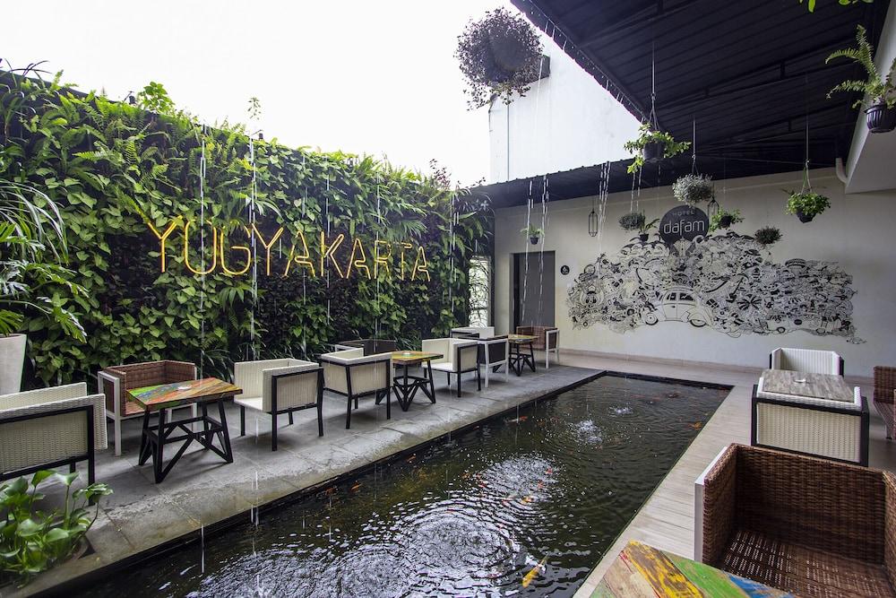Hotel Fortunagrande Seturan Yogyakarta Maguwo Dış mekan fotoğraf