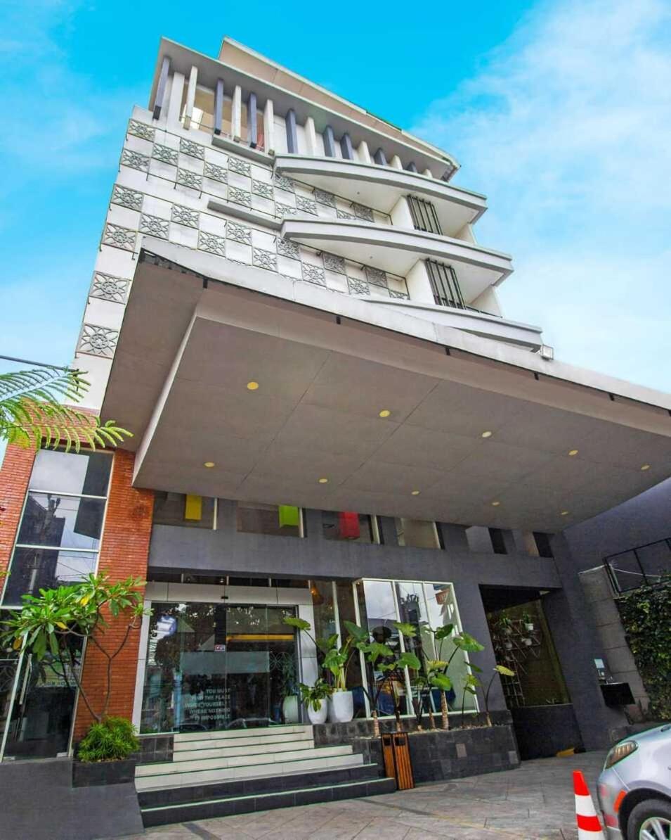 Hotel Fortunagrande Seturan Yogyakarta Maguwo Dış mekan fotoğraf